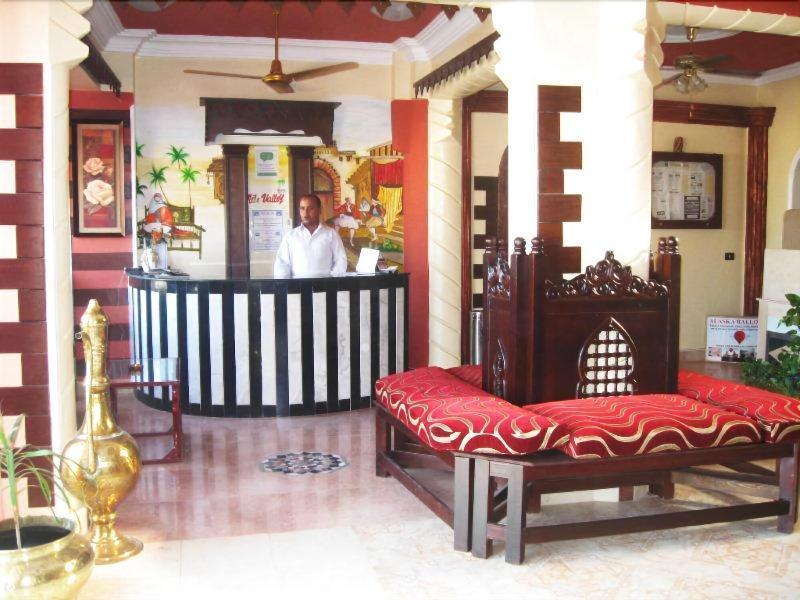 Nile Valley Hotel Луксор Екстериор снимка