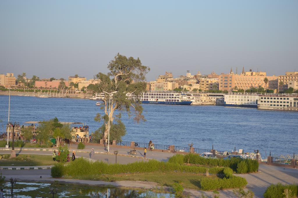 Nile Valley Hotel Луксор Екстериор снимка