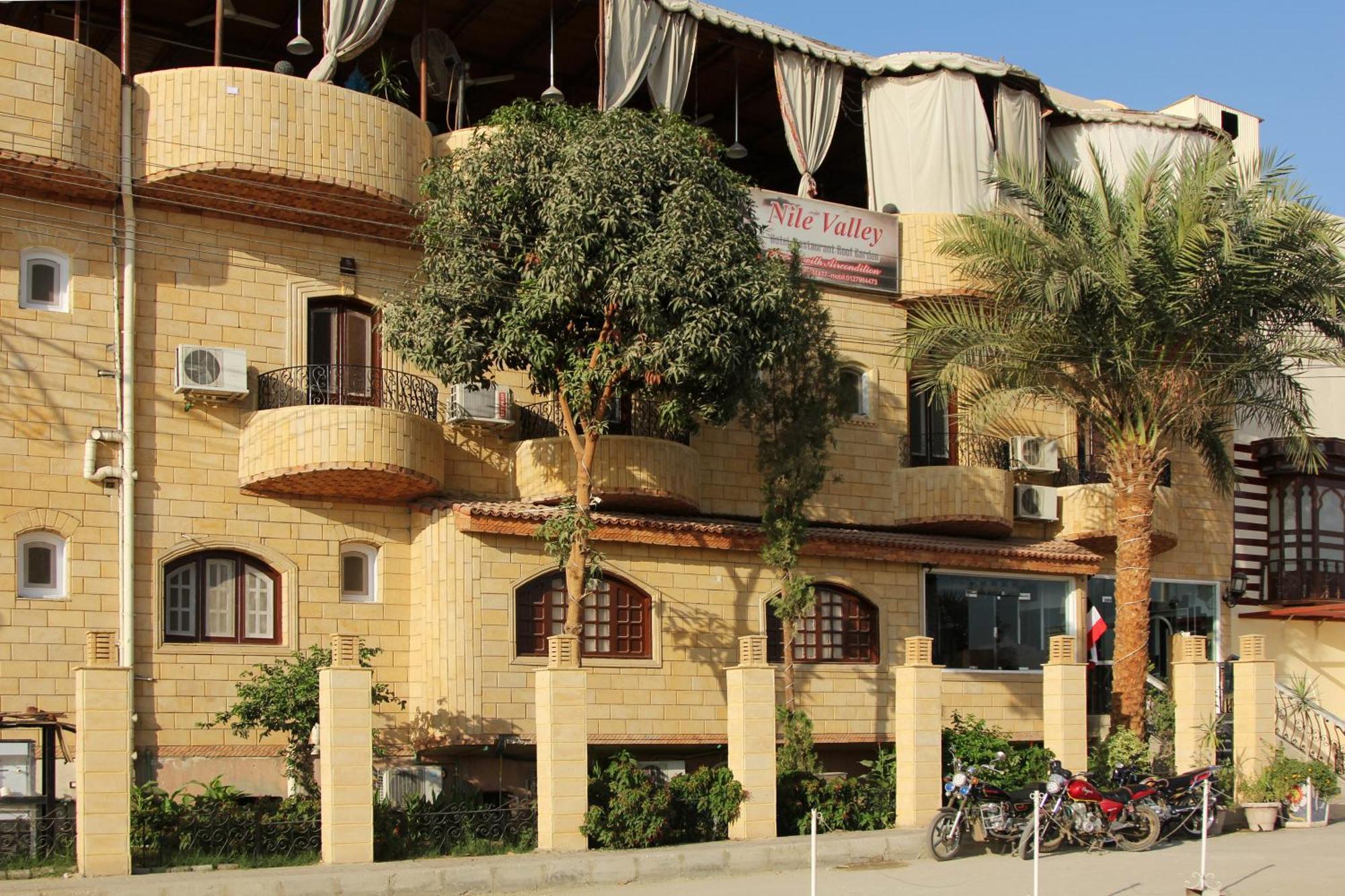 Nile Valley Hotel Луксор Екстериор снимка