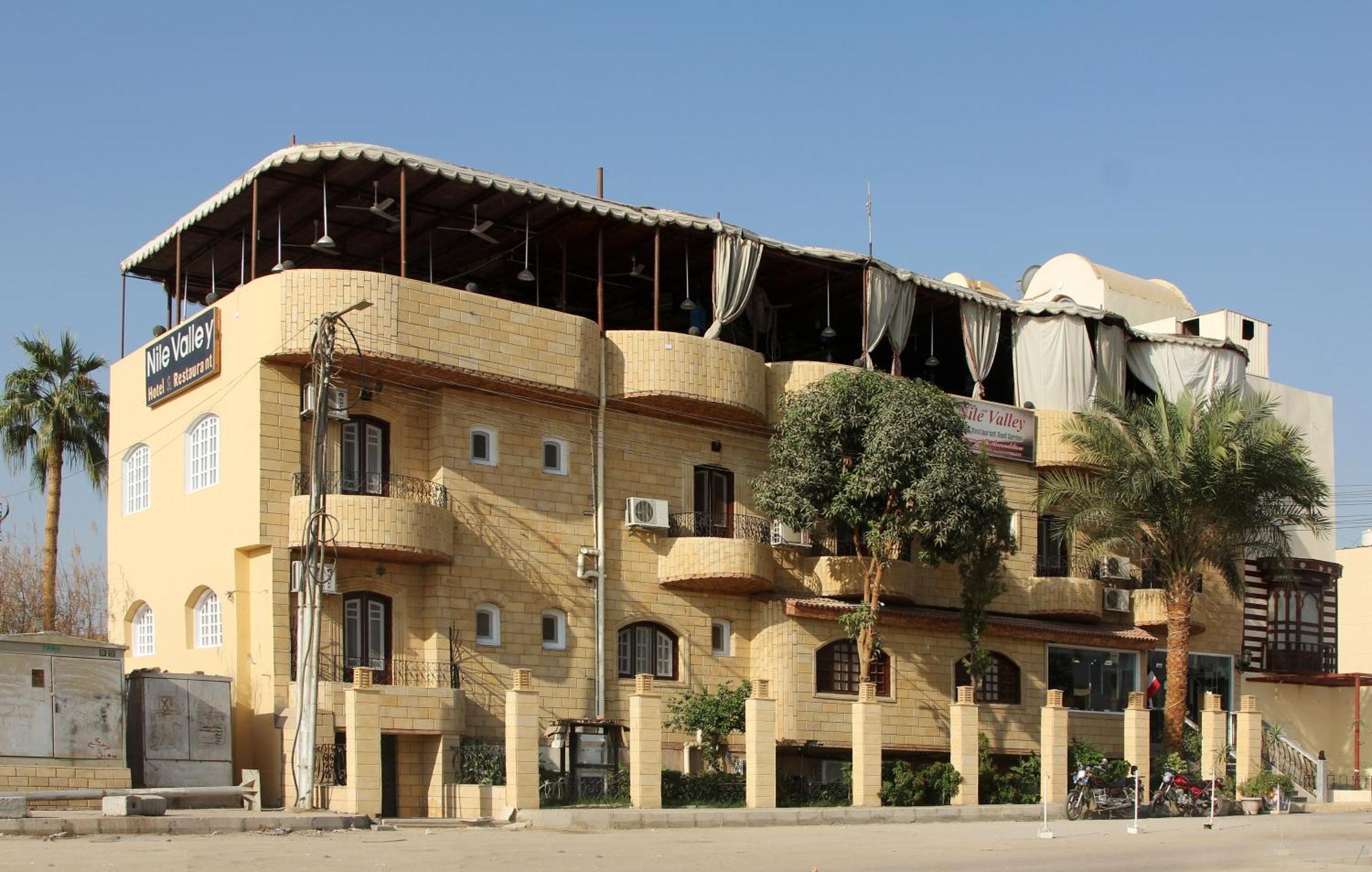 Nile Valley Hotel Луксор Екстериор снимка