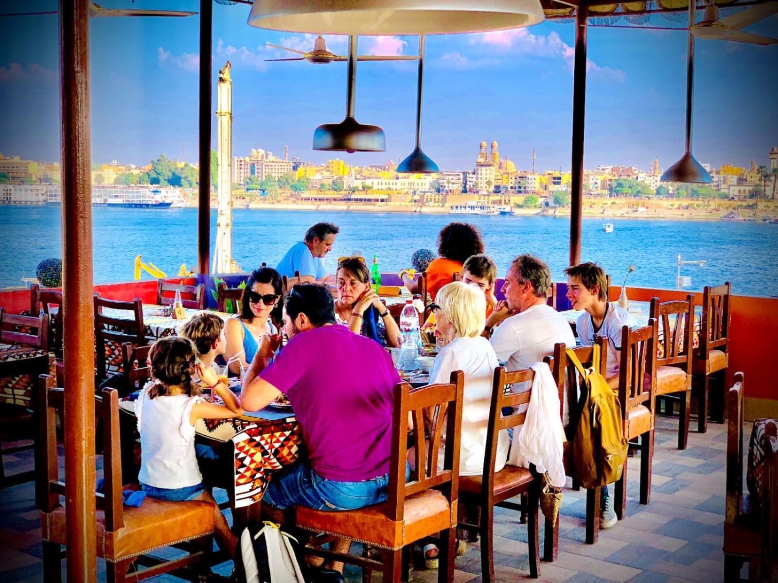 Nile Valley Hotel Луксор Екстериор снимка